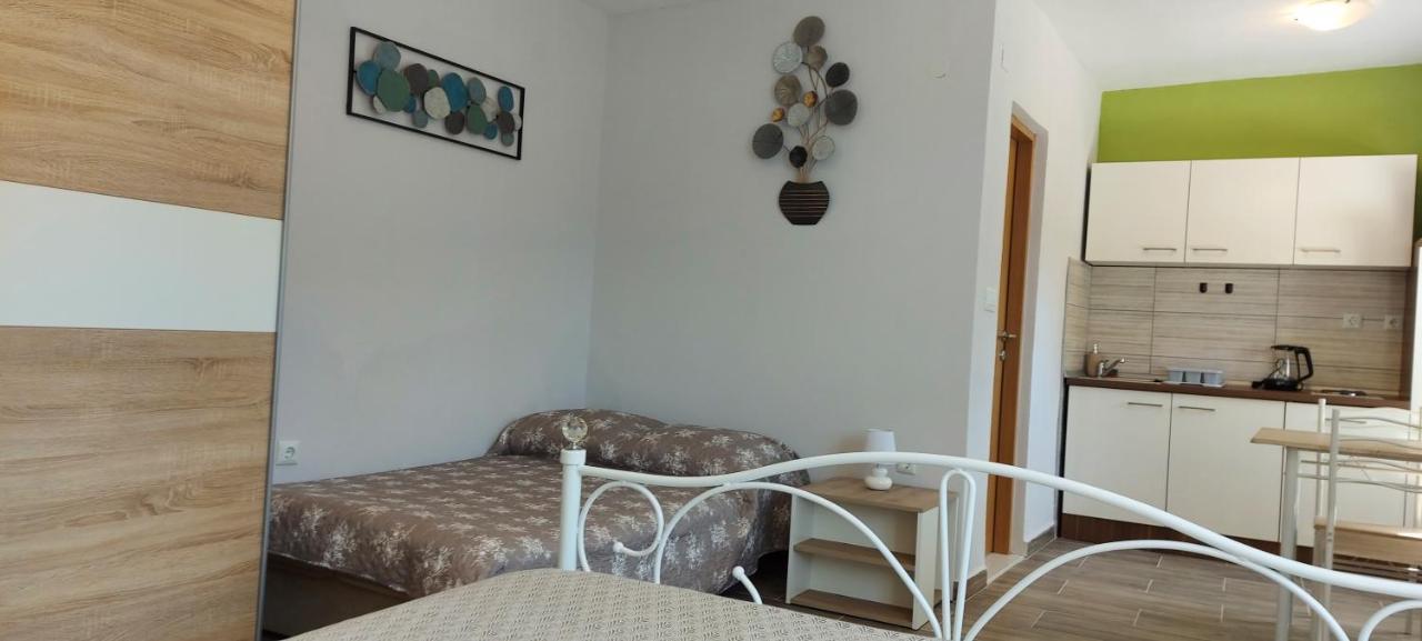 Studio Apartment Palmira Лижнян Экстерьер фото